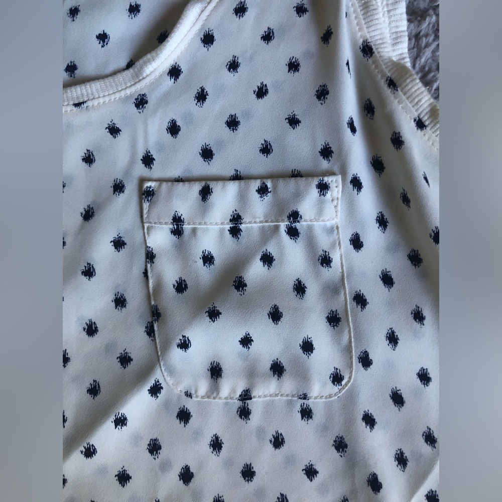 LOFT Ivory and Navy Patterned Top - Picture 2 of 8